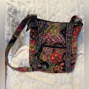 EUC VERA BRADLEY FLORAL MULTI COLOR CROSSBODY